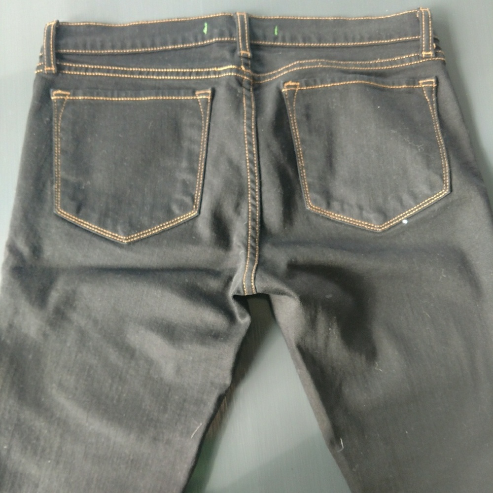 Very cute J brand shorts size 28 😍 - Picture 2 of 5